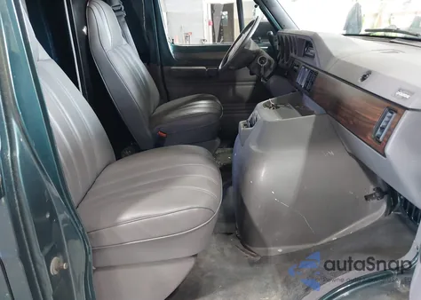 1996 Dodge Ram Van B1500 z USA, uszkodzony, nr VIN 2B7HB11X4TK184229